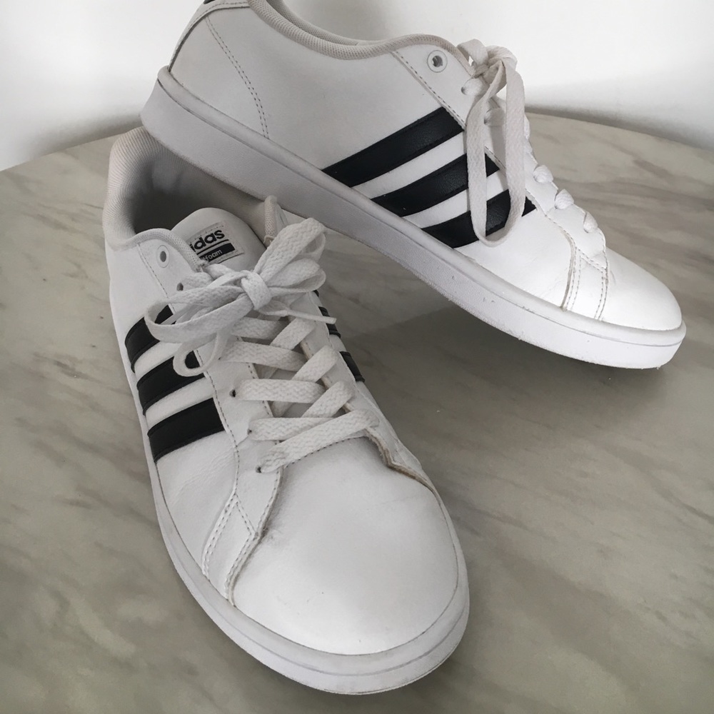 Adidas Women’s Advantage Sneaker - Size 10.